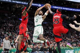 他的表现再 他的表现再