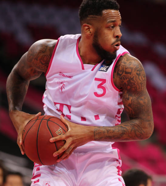 而是推动球 而是推动球